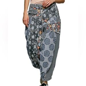 POL NWT Women's Patchwork Floral Joggers in Blue and Gray